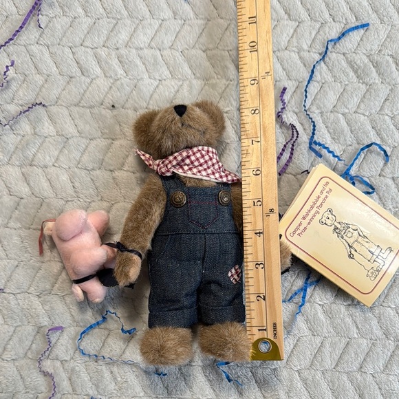 The Boyds Collection Plush Bear with Denim Overalls and Red Scarf - Picture 10 of 10